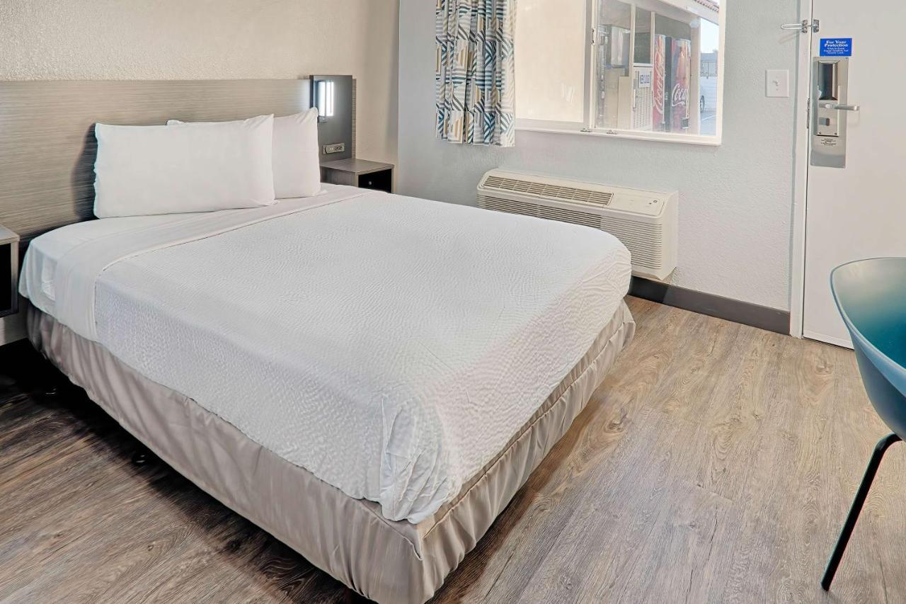 Motel 6-Lancaster, Ca Bagian luar foto